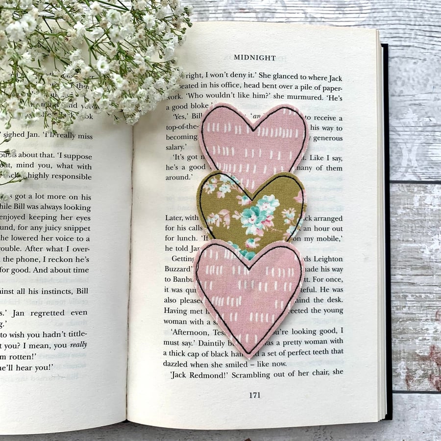 Heart trio bookmark