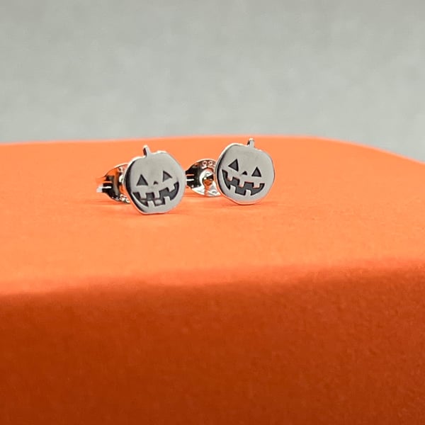 Sterling Silver Halloween Pumpkin Stud Earrings 