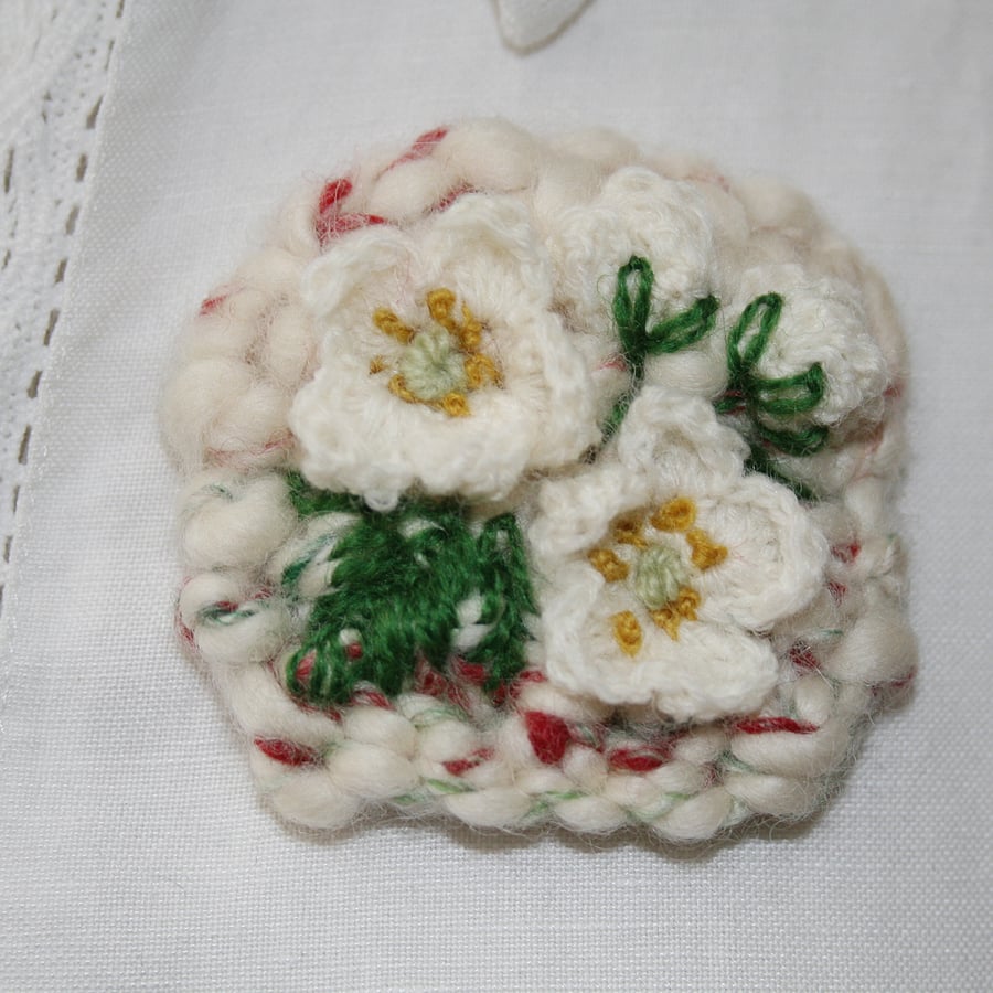 Embroidered Brooch - Christmas Roses