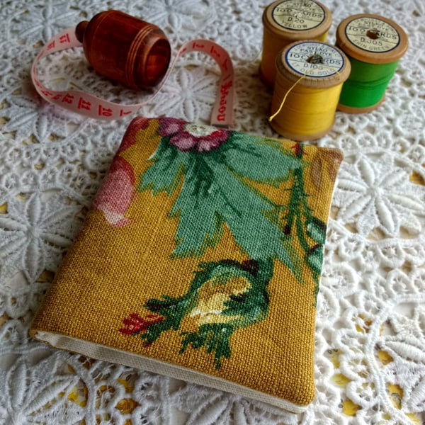 "Joyce" needle case