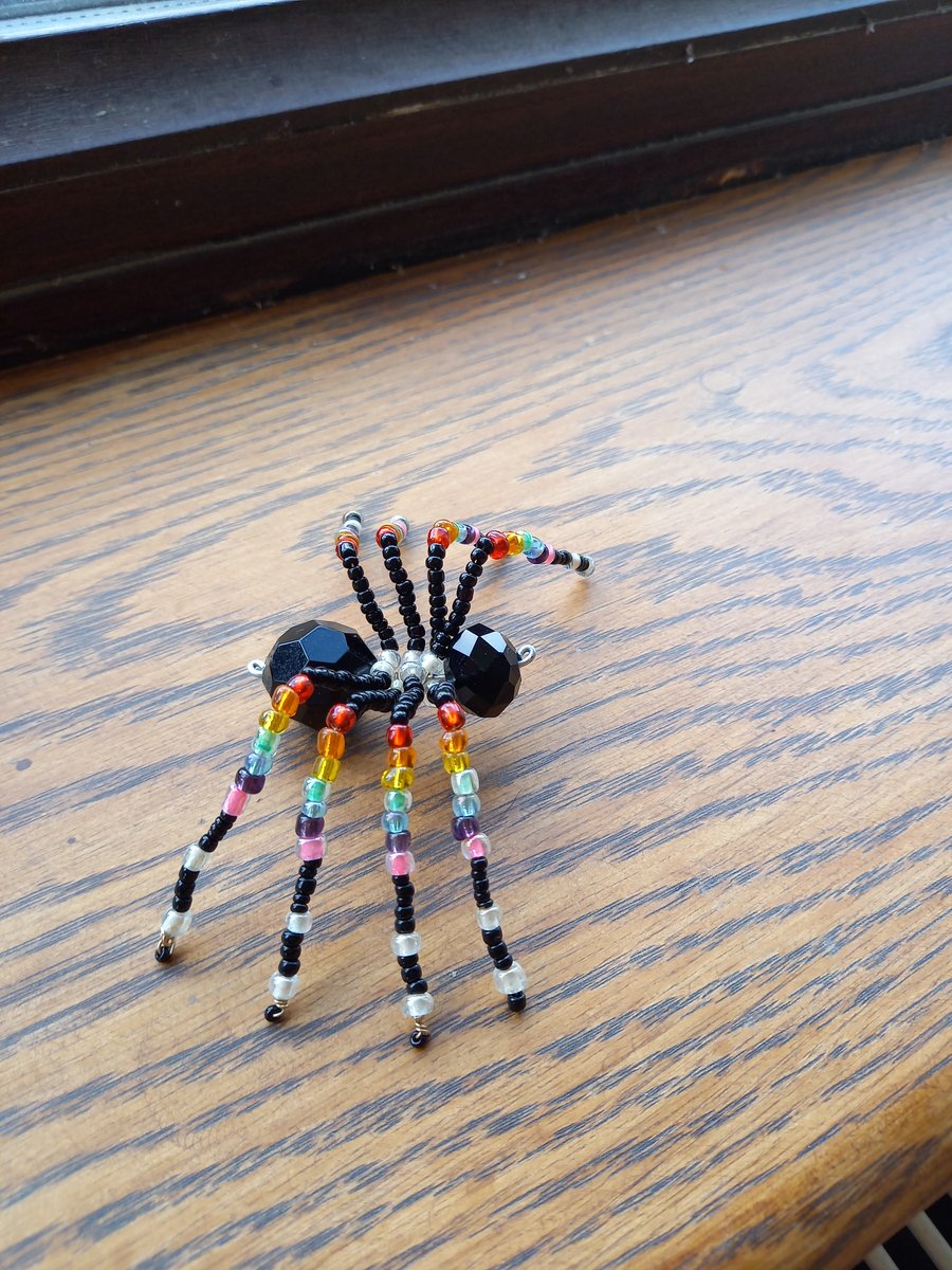 spider made with wire and glass beads
