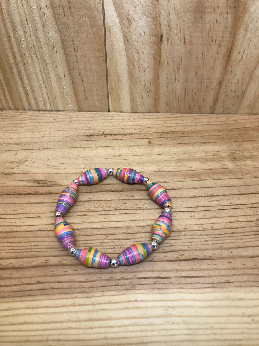  Paper Bead Bracelet. (199)