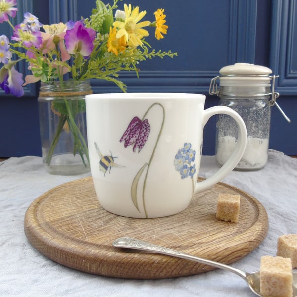 Bee and spring flowers Mug