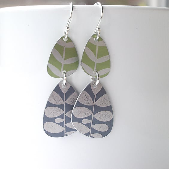 Pebble shaped mid century style lime green drop earrings