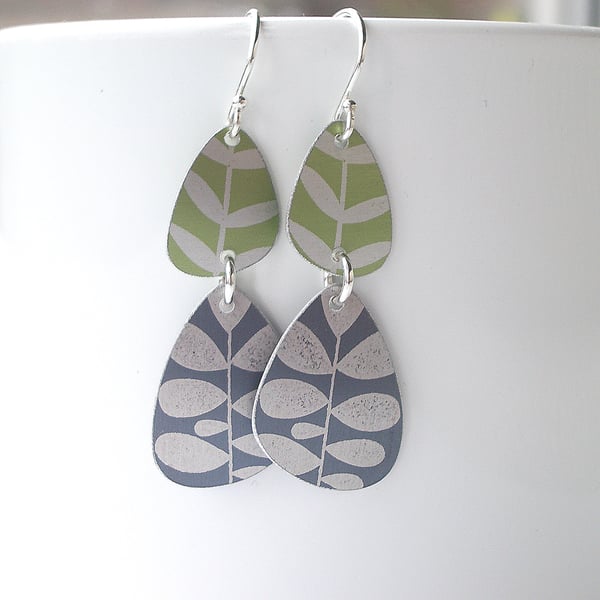 Pebble shaped mid century style lime green drop earrings