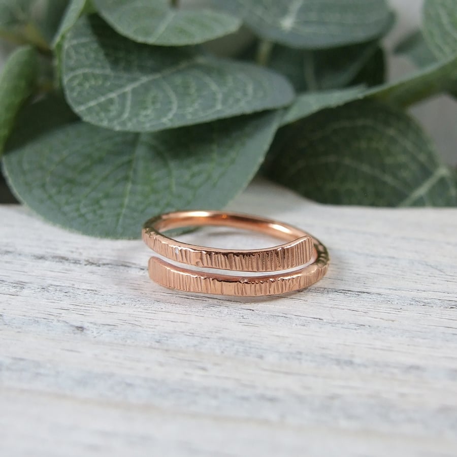Copper overlap ring with line texture. Adjustable fit UK Q-R