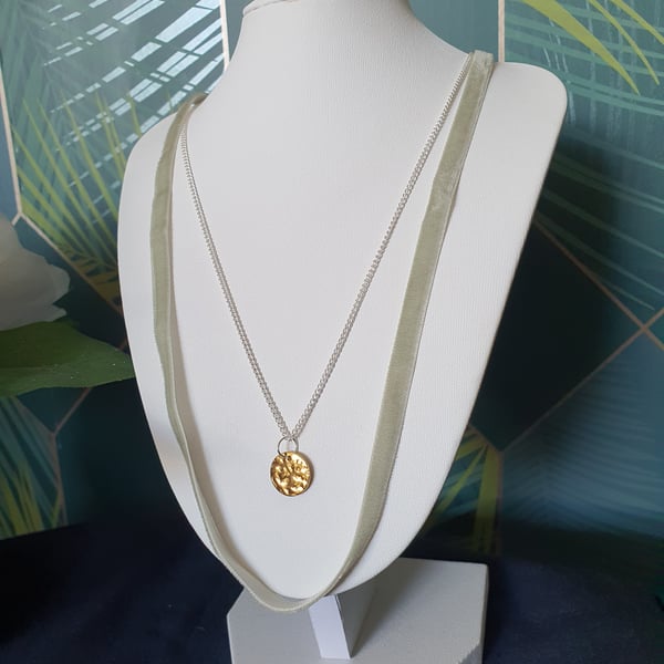 Sage green velvet ribbon layered necklace 