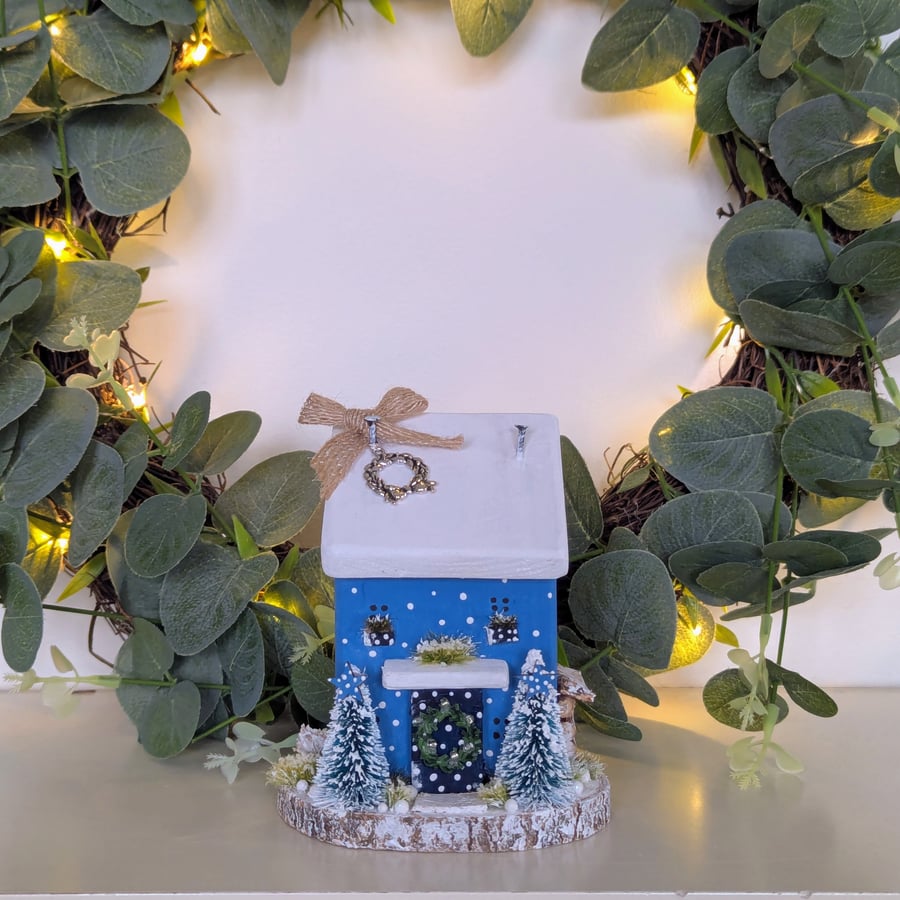 The Blue Cottage at Christmas 