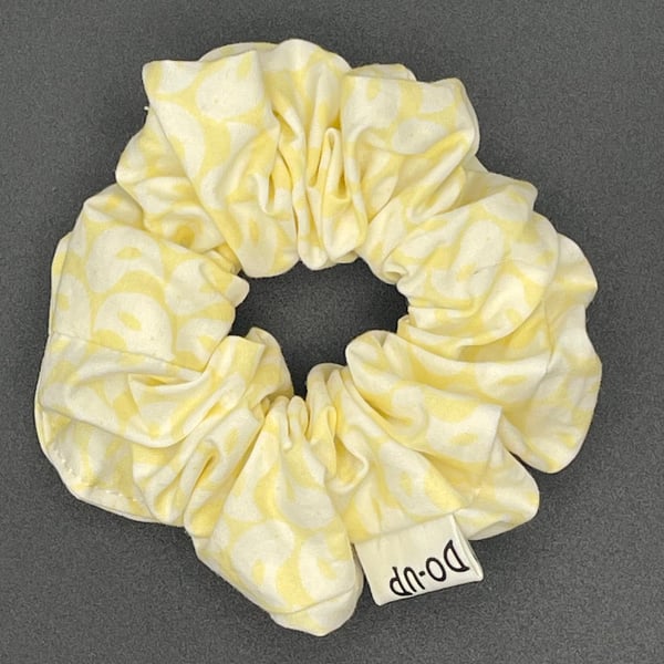 SCRUNCHIE - Yellow and White Mamas and Papas material. 