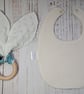 Newborn baby gift set teething ring and bib - mini animals - Image 2