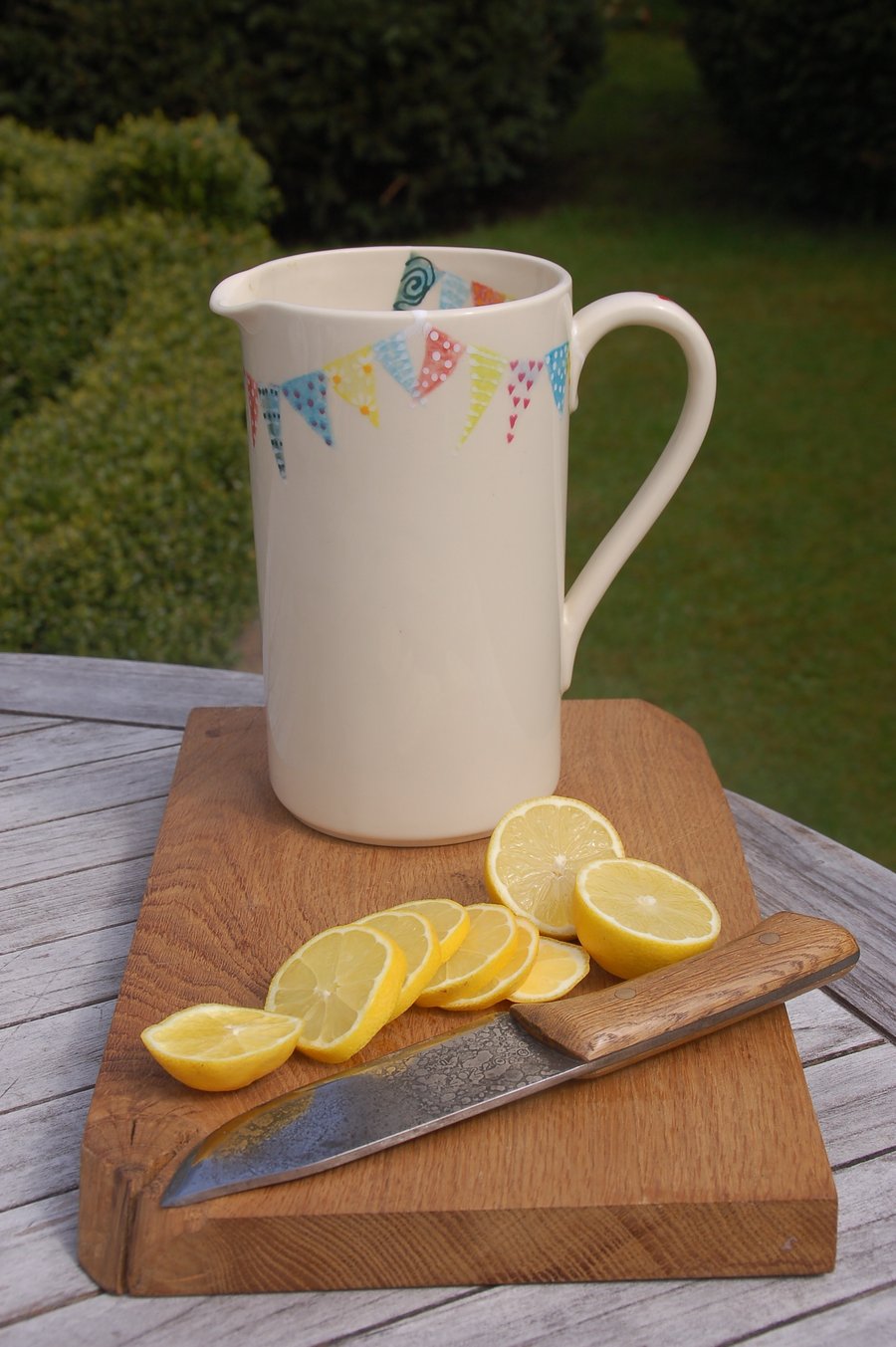 Pimms pitcher, Endless Summer Bunting