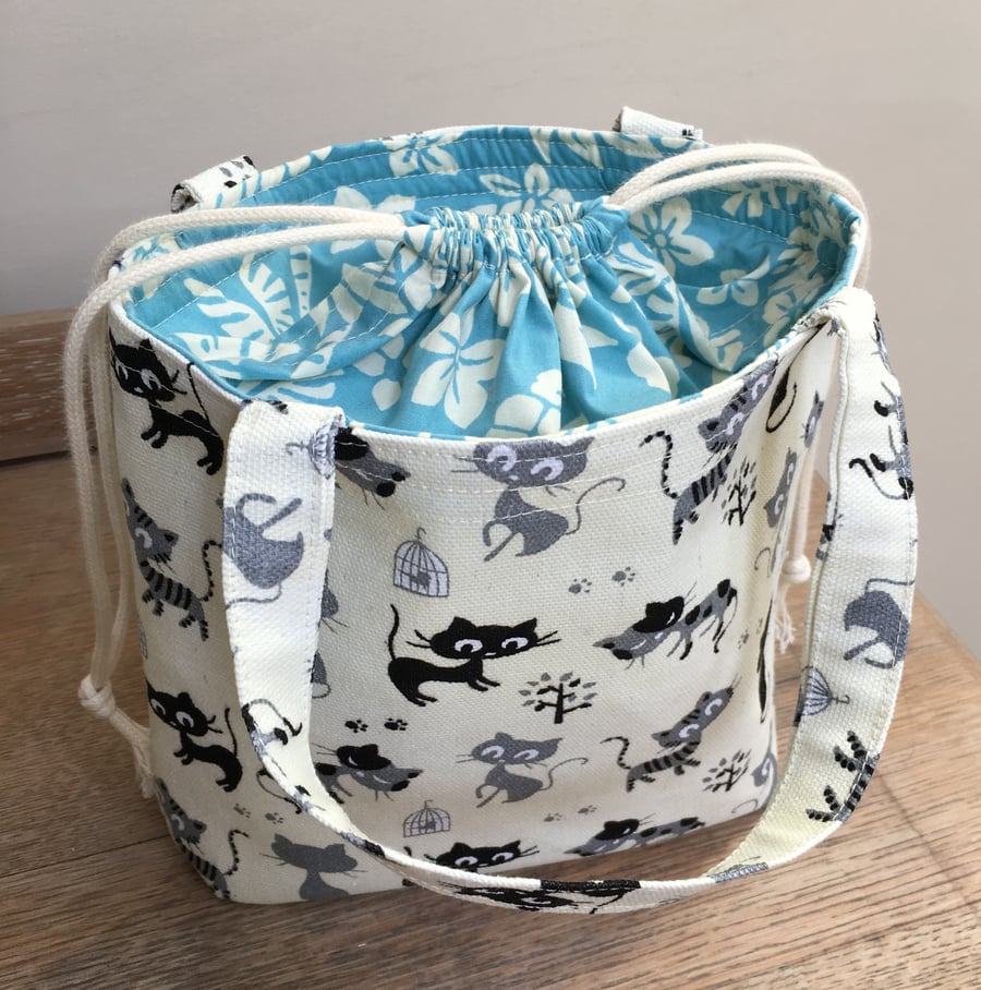 cute cat drawstring bag 