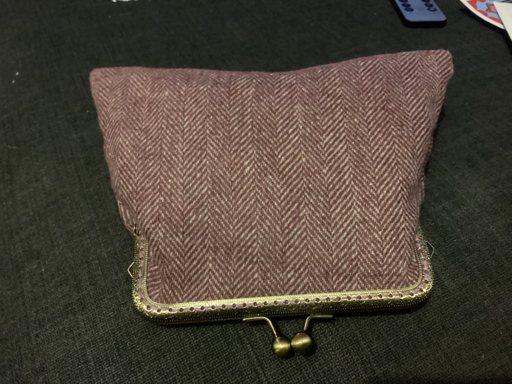 Vintage look - Purple herringbone wool clasp purse.