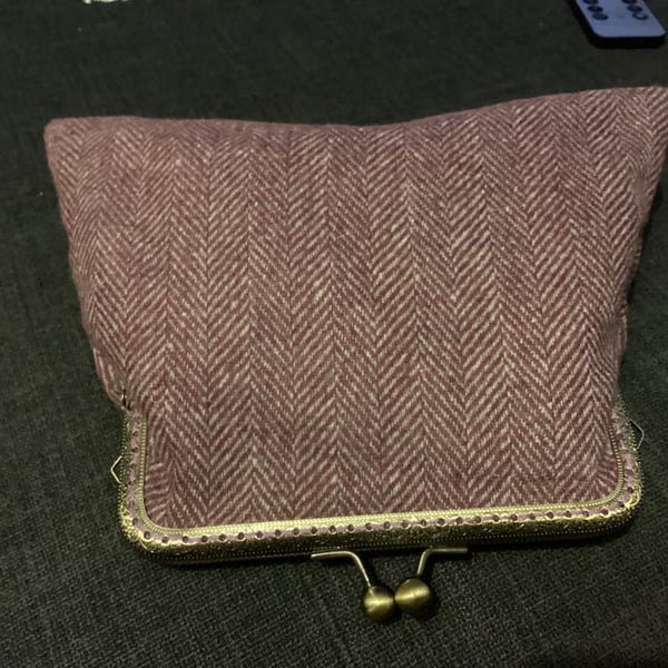 Vintage look - Purple herringbone wool clasp purse.