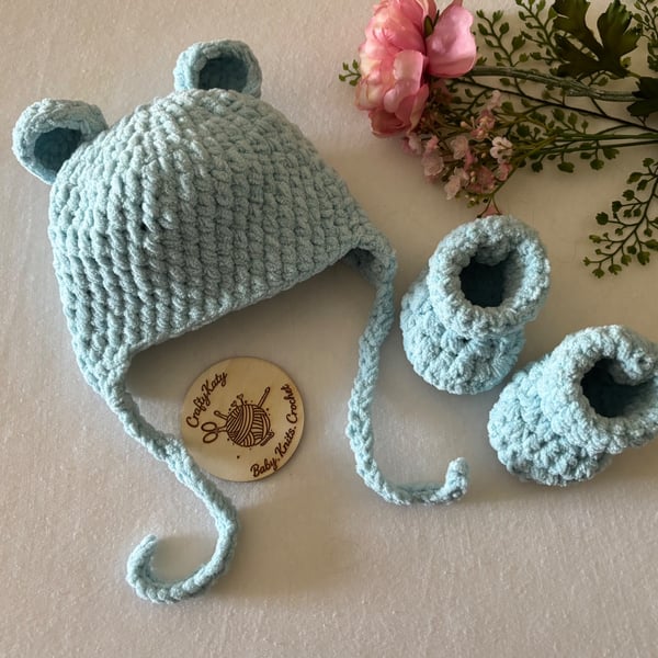 Baby Hat and Bootees