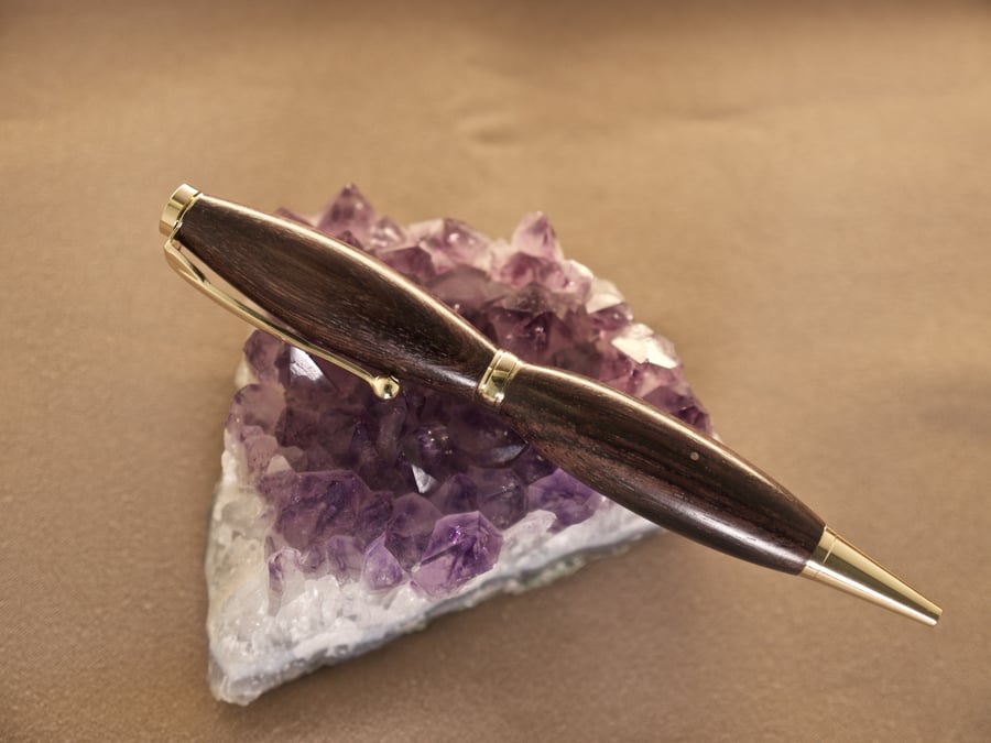 Hand crafted dark wood ballpoint twist pen made on Orkney R6,3