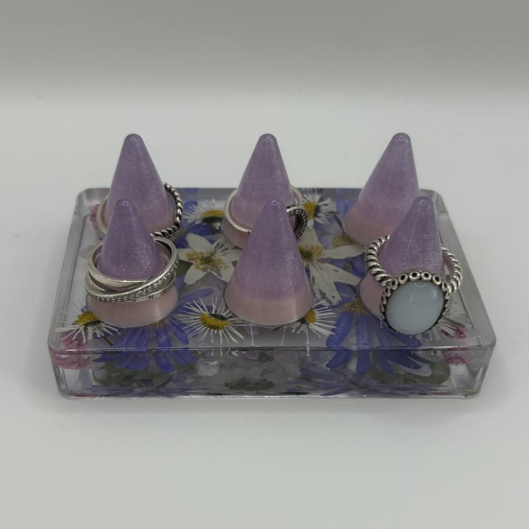 Resin Ring Holder with Dried Flowers, Amethyst and Rose Quartz
