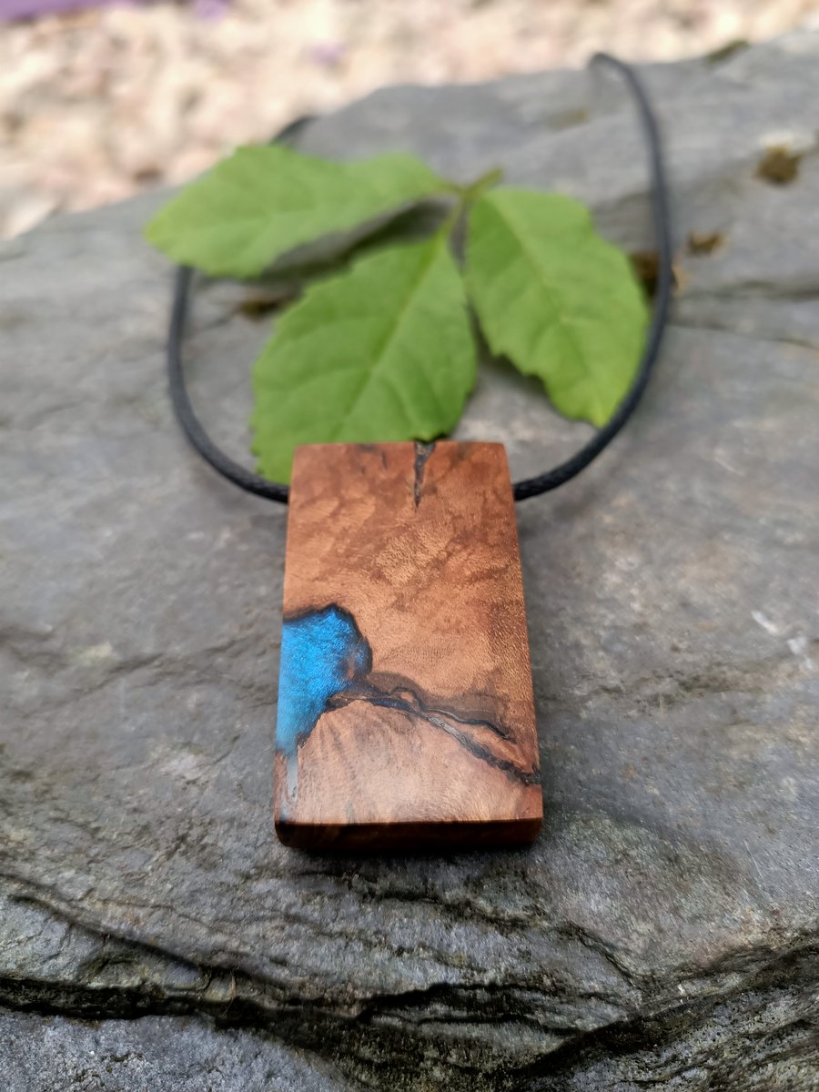 reclaimed sustainable wooden jewellery