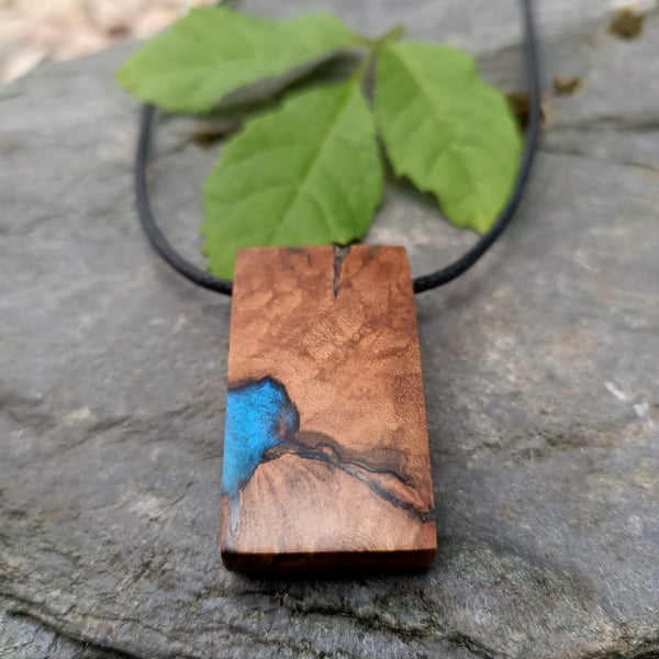 reclaimed sustainable wooden jewellery