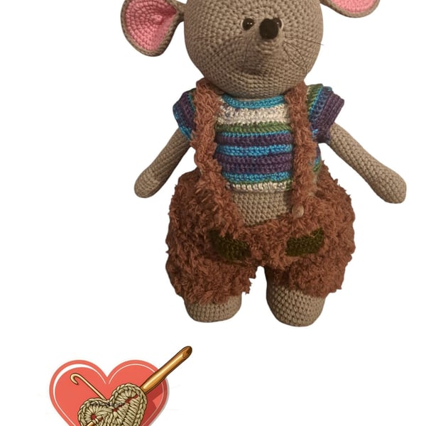 Crochet mouse
