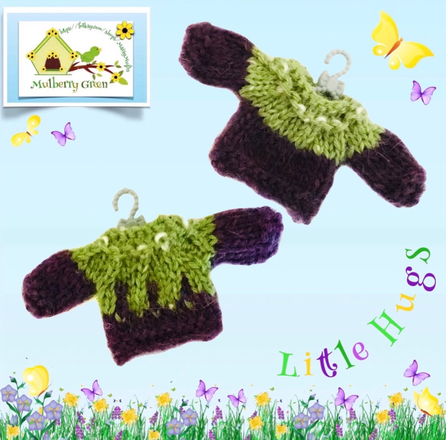 Reversible Jumper to fit the Little Hugs dolls and Baby Daisy