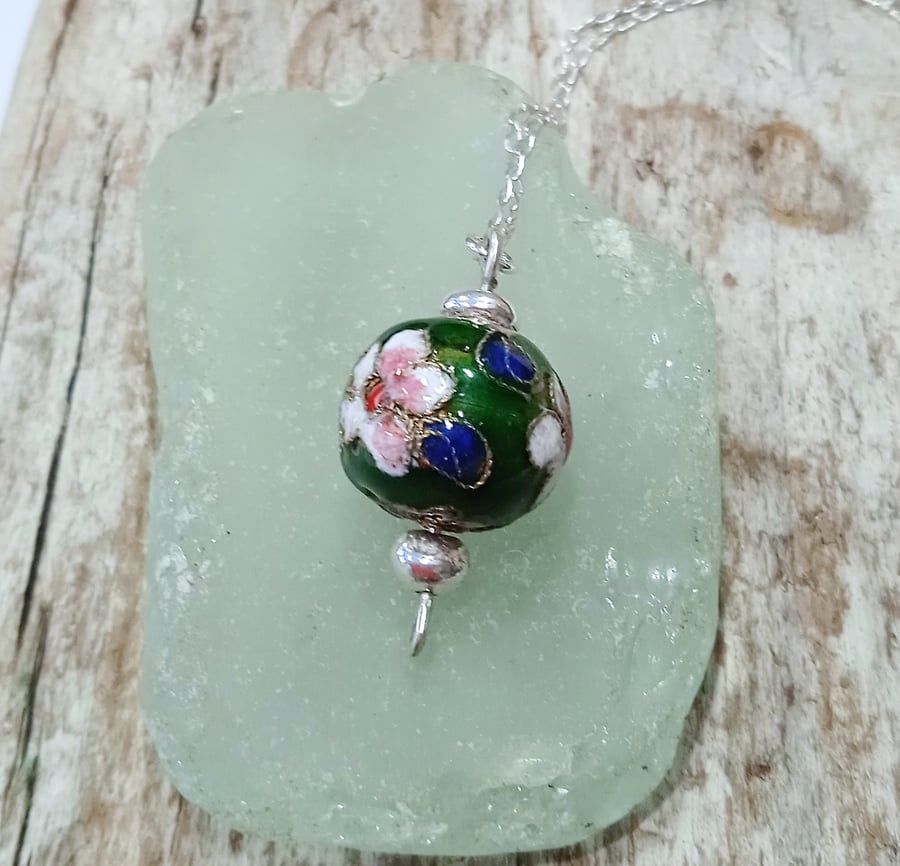 Green Cloisonne Bead and Sterling Silver Pendant (NKSSBDGR1) - UK Free Post