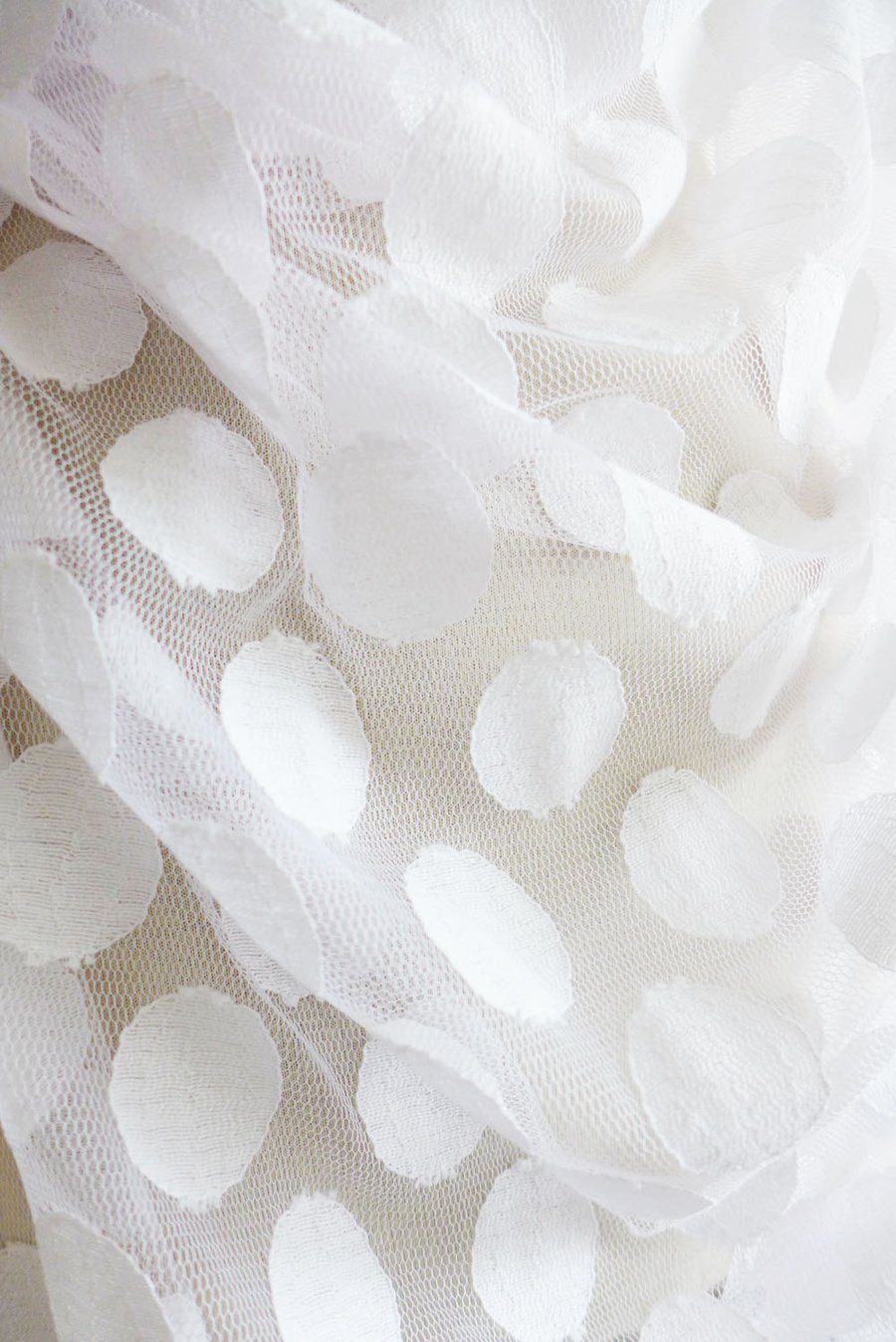 White large spot tulle fabric - 56