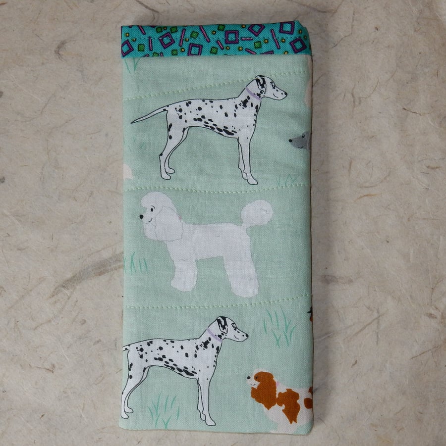 Glasses case slip in dogs