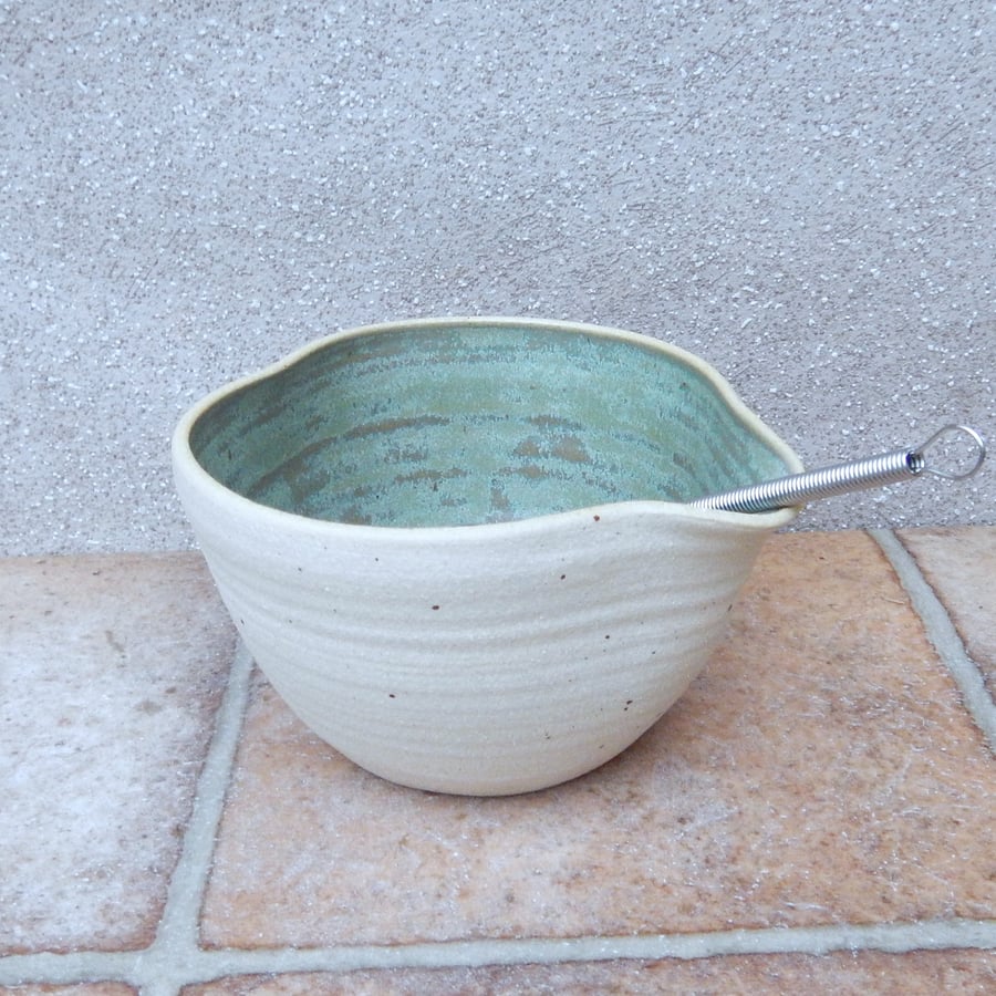 Drizzle bowl salad dressing mixing pouring sauce hand thrown stoneware pottery 