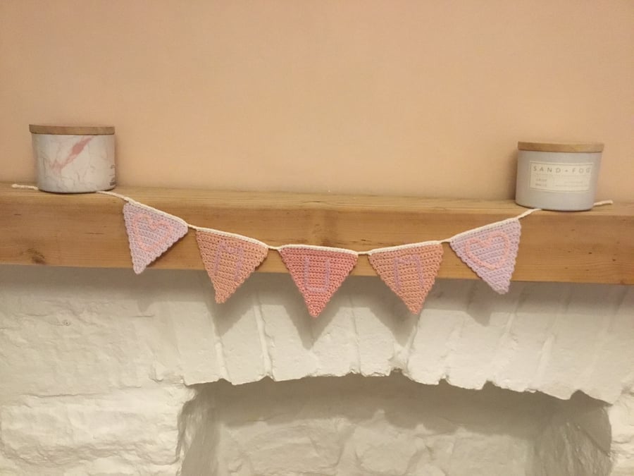 Mum bunting 