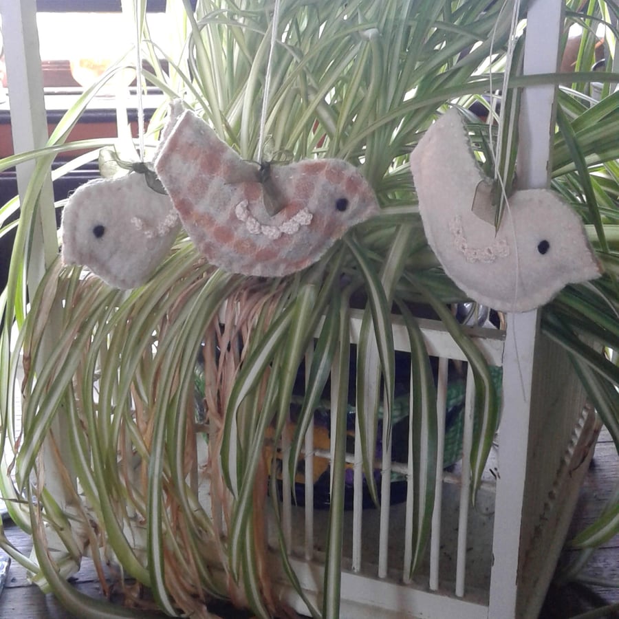 3 little birds hanging ornaments, hand stitched from wool felt, crochet detail