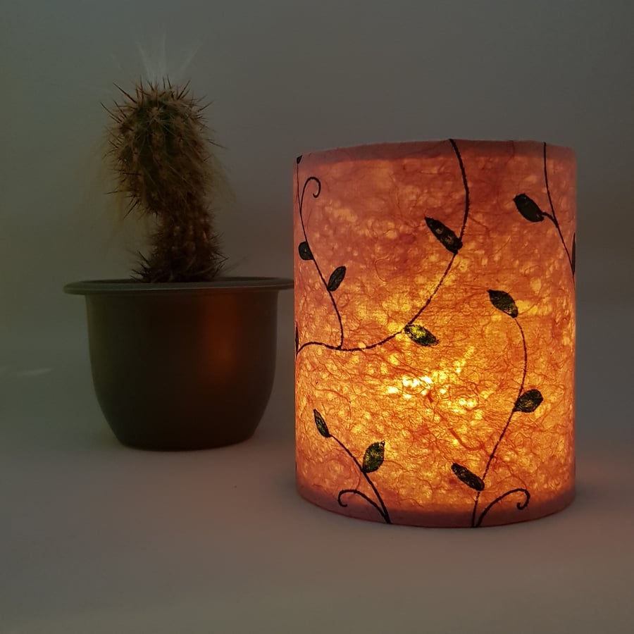 Leafy Vines Lantern with LED candle (Pink)