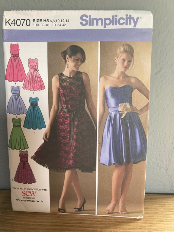 Simplicity Dress Pattern with Bodice K4070 