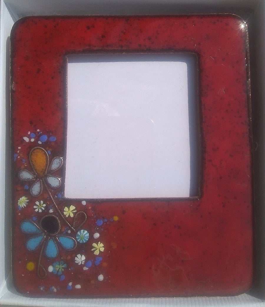 ENAMELLED PHOTO FRAME - FLORAL - HAND CRAFTED - DEEP RED - FLORAL