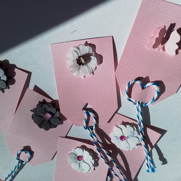 Gift tags. Set of 6 gift tags. Any occasion gift tags. Ref q65