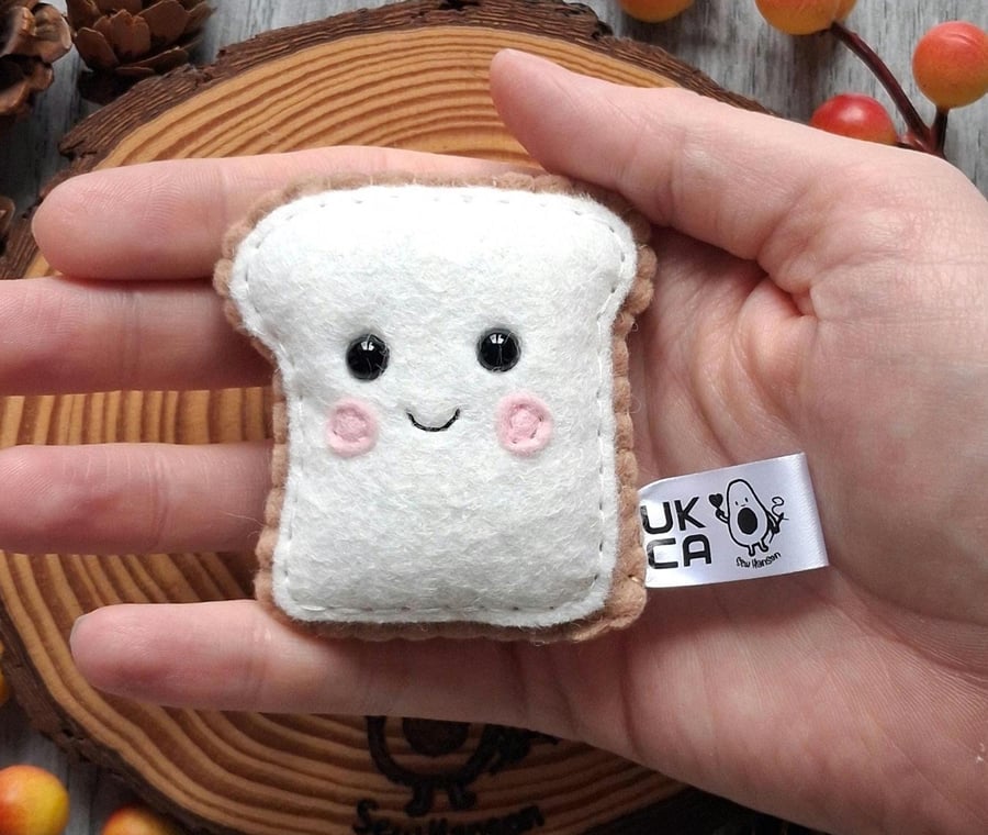 Toast pocket hug, handsewn felt plush, large letter gift