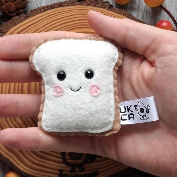 Toast pocket hug, handsewn felt plush, large letter gift