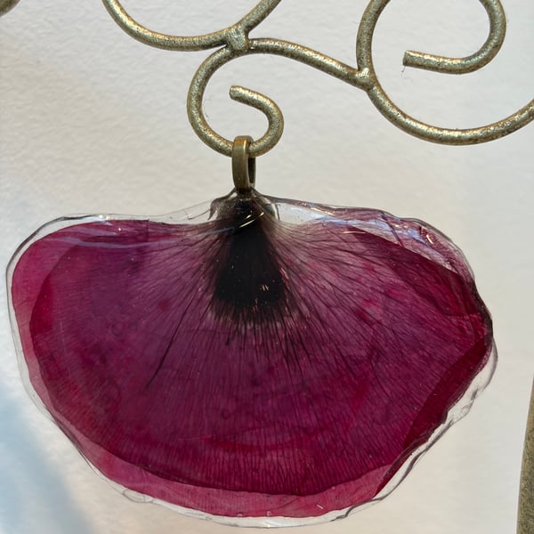 Poppy petals pendant 