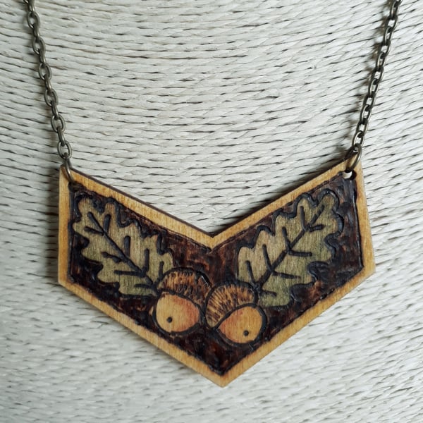 Pyrography acorn & oak leaf pendant