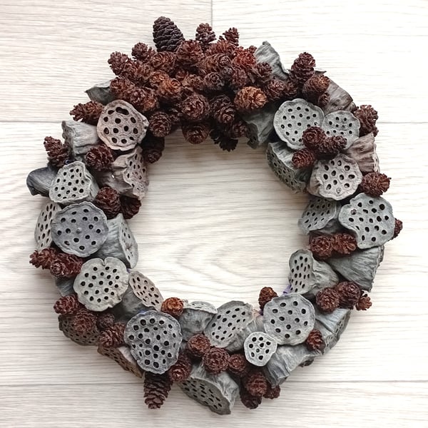Contemporary Small Decorative Wreath, all seasons use