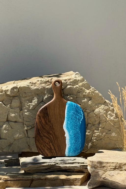 Premium Walnut Cutting Board with Blue Ocean Epoxy  30-20 cm