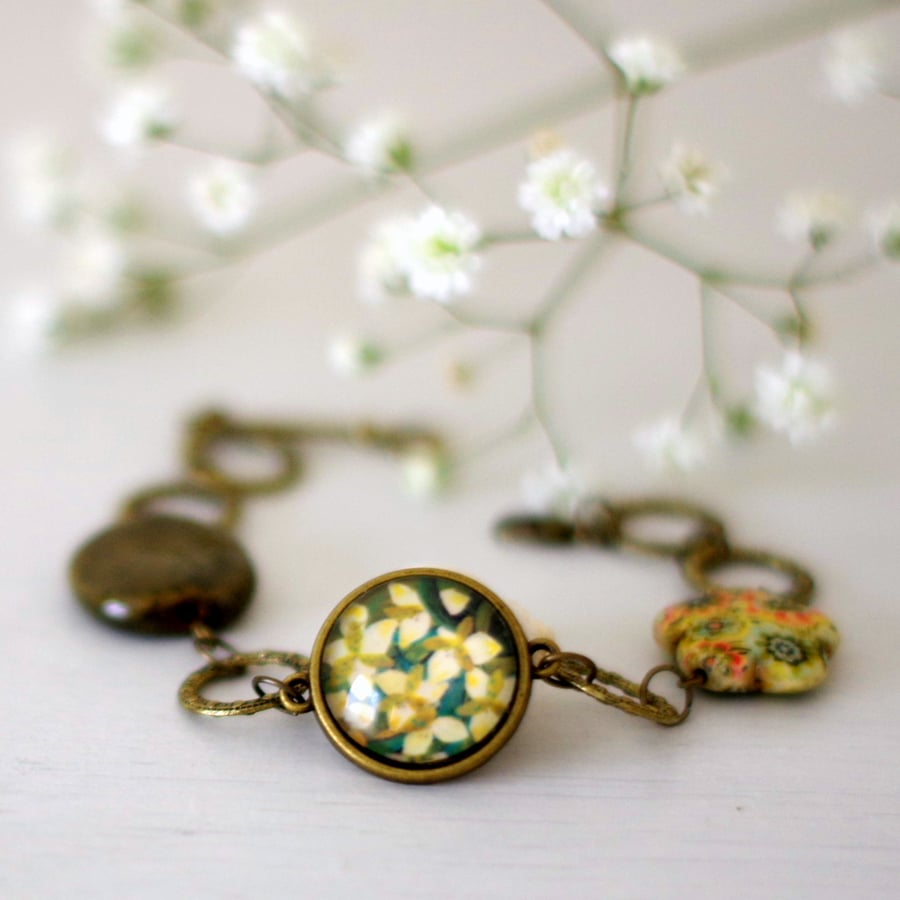 Flower Bronze Bracelet, Green Bracelet with Artwork, Fair Trade Beads Bracelet