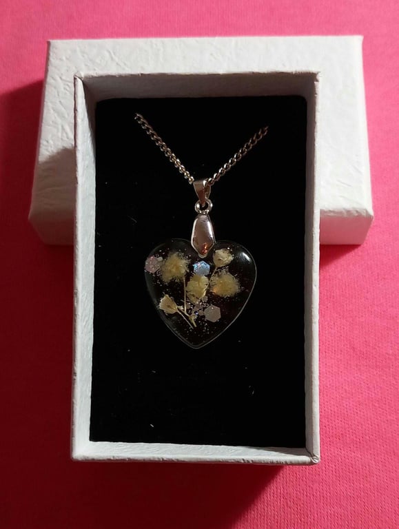 Gift boxed Heart necklace,silver 925, Real flower jewellery Floral resinnecklace