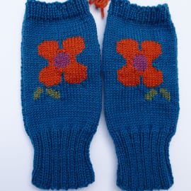 Gloves with Bright Flower 