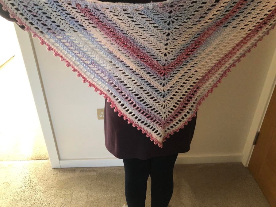 Crochet Triangular Shawl Wrap In Shades Of Pinks And Blues (R792)