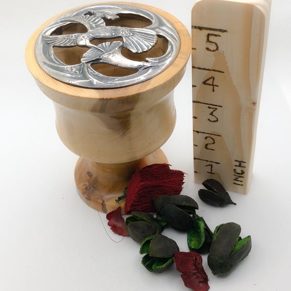 wooden potpourri vase