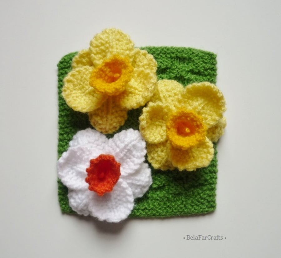 Spring daffodils (3) - Knit flowers arrangement - Daffodils corsage