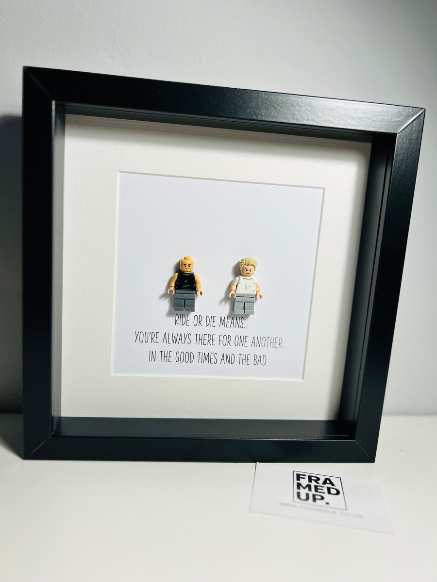 FAST AND FURIOUS - DOM AND BRIAN - Framed Lego minifigures