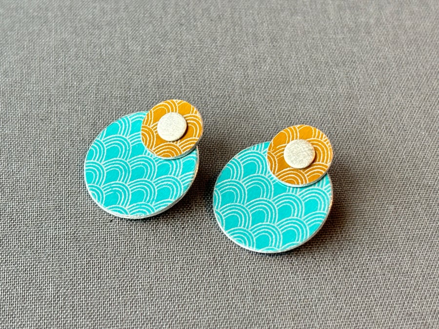 Multi way colour circle earrings