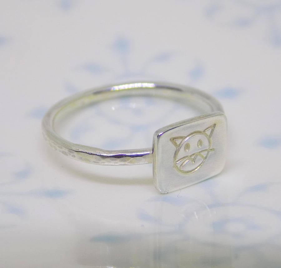 Sterling silver stamped cat head skinny ring - UK size N
